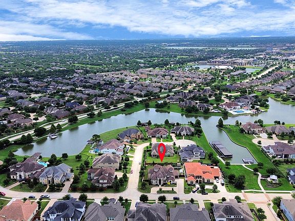 2nd image of 18111 Dockside Landing Dr