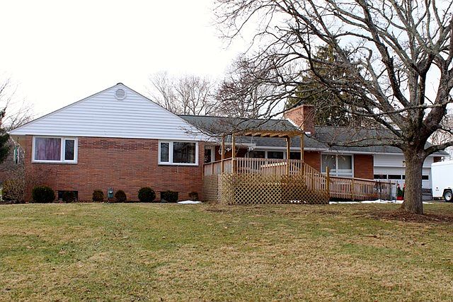 1st image of 24 Tecumseh Dr