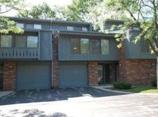 488 W Willow Ct #488, Fox Point, WI 53217