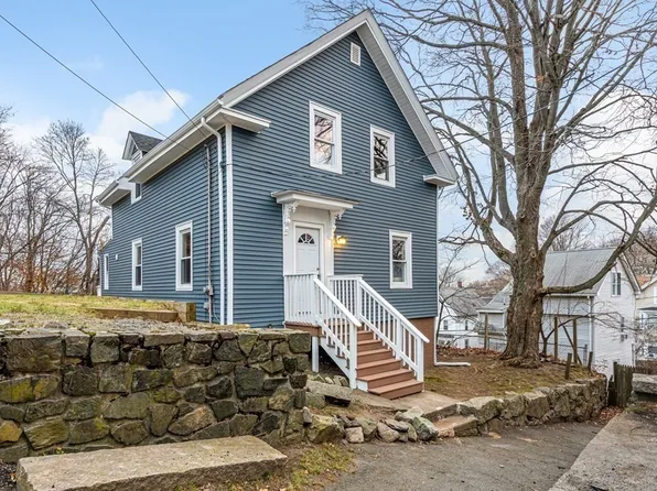 24 Rockaway Ct, Lynn, MA 01902