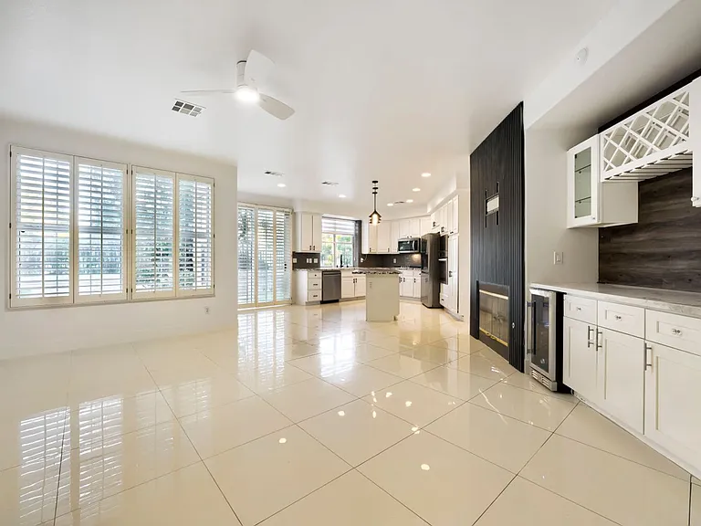 1416 Palantine Hill Dr — Photo 8