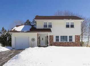 163 Fifty Acre Rd S, Smithtown, NY 11787