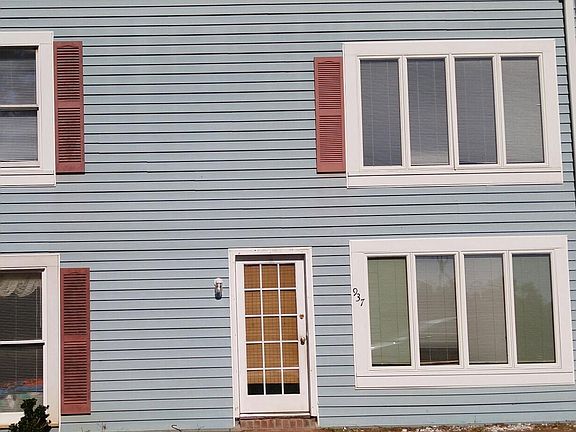 2nd image of 937 S Fifth St