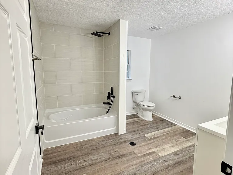 3042 Tiffany Ln — Photo 6