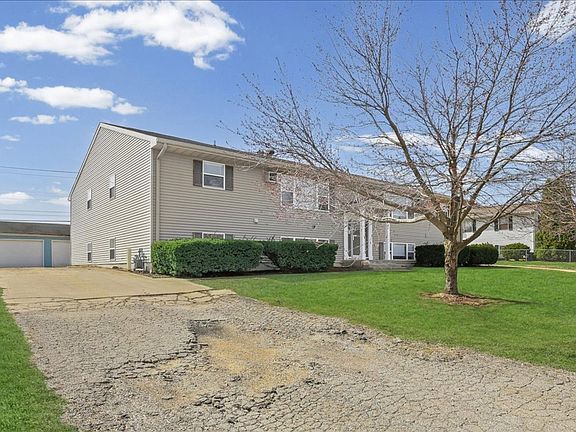 3rd image of 321 Riley Dr #2