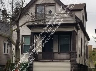 523 E Locust St, Milwaukee, WI 53212