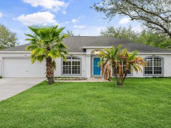 1500 Daybreak Dr, Fruitland Park, FL 34731