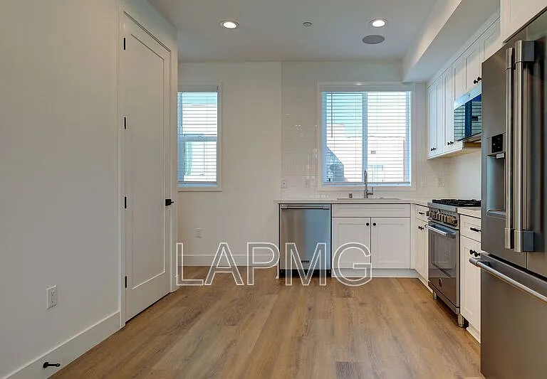 4507 Saturn St #1/2 — Photo 3