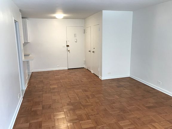 5th image of 77 W 55th St APT 3K