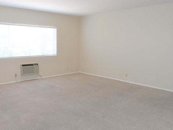4th image of 18560 Vincennes St APT 29