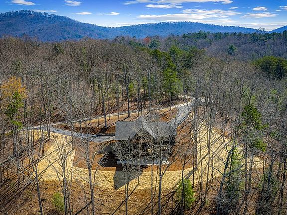 2nd image of 698 Oak Ridge Way