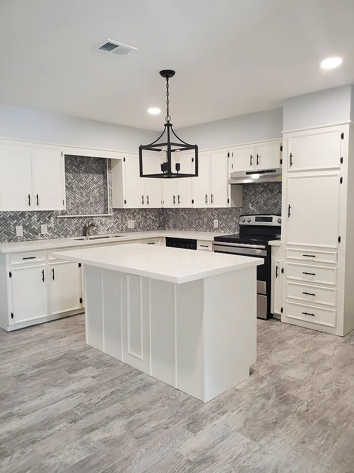 3 bed, 2.0 bath, 1428 sqft, $1,400 — Photo 2