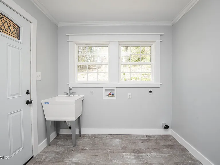 425 Sewanee St — Photo 3