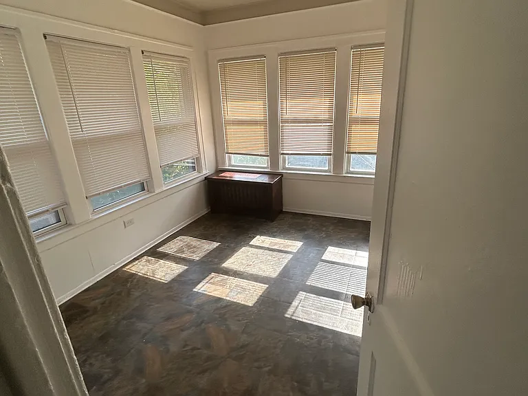 1931 Calvert St #2 — Photo 6
