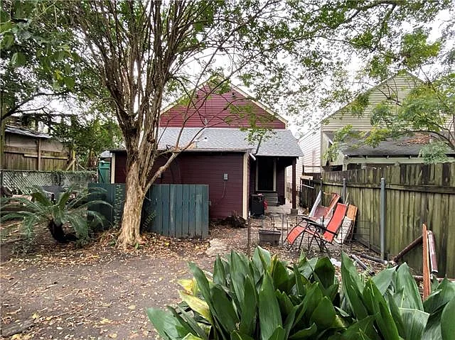 521 Bouny St — Photo 9