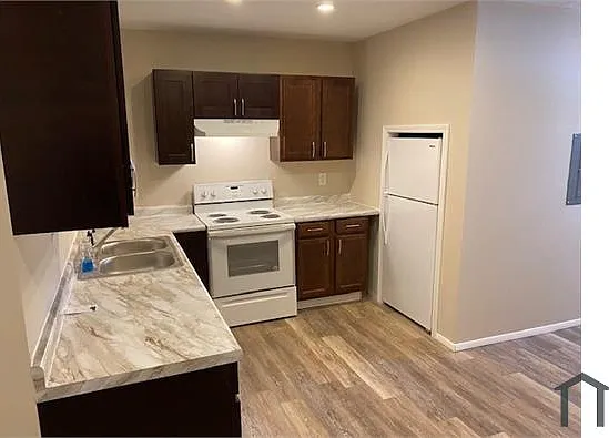 1 bed, $900 — Photo 2