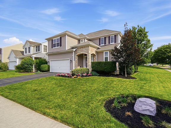 3rd image of 256 Olentangy Meadows Dr