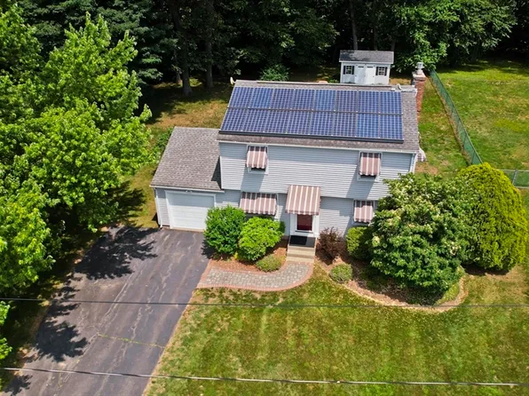 80 Vassar Rd, Feeding Hills, MA 01030