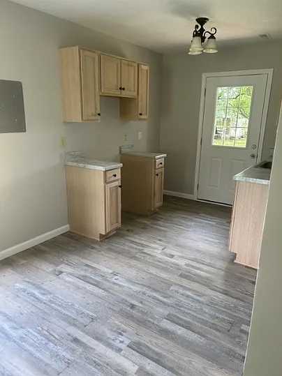 621 Colonette Dr — Photo 7