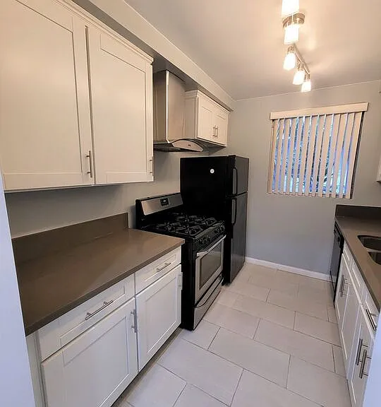 1132 S Oakhurst Dr #2 — Photo 5