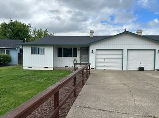 214 S 35th St, Springfield, OR 97478