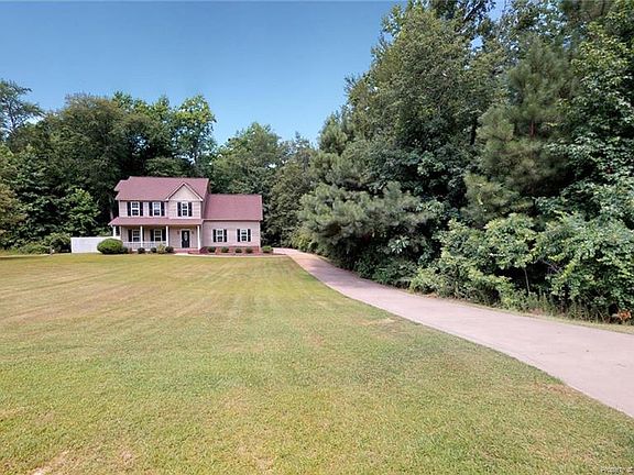 3rd image of 220 Woodland Dr
