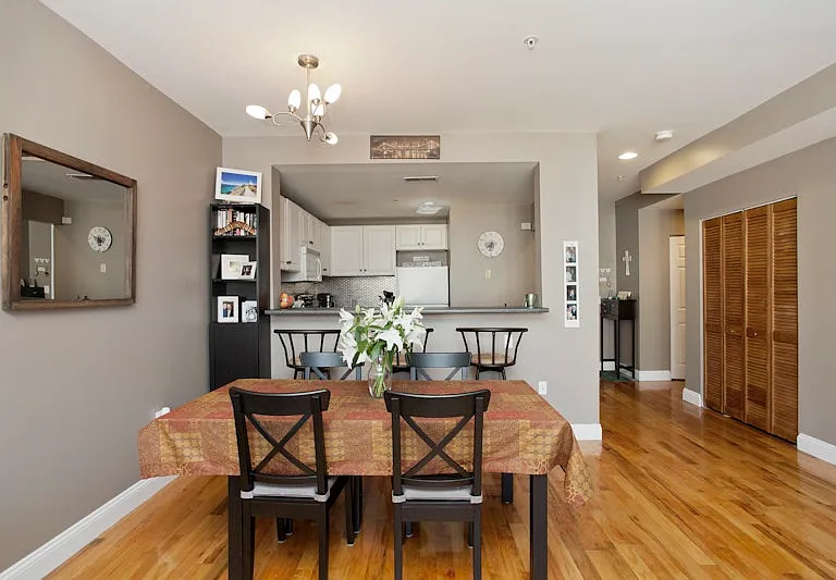 402 9th St #3L — Photo 3