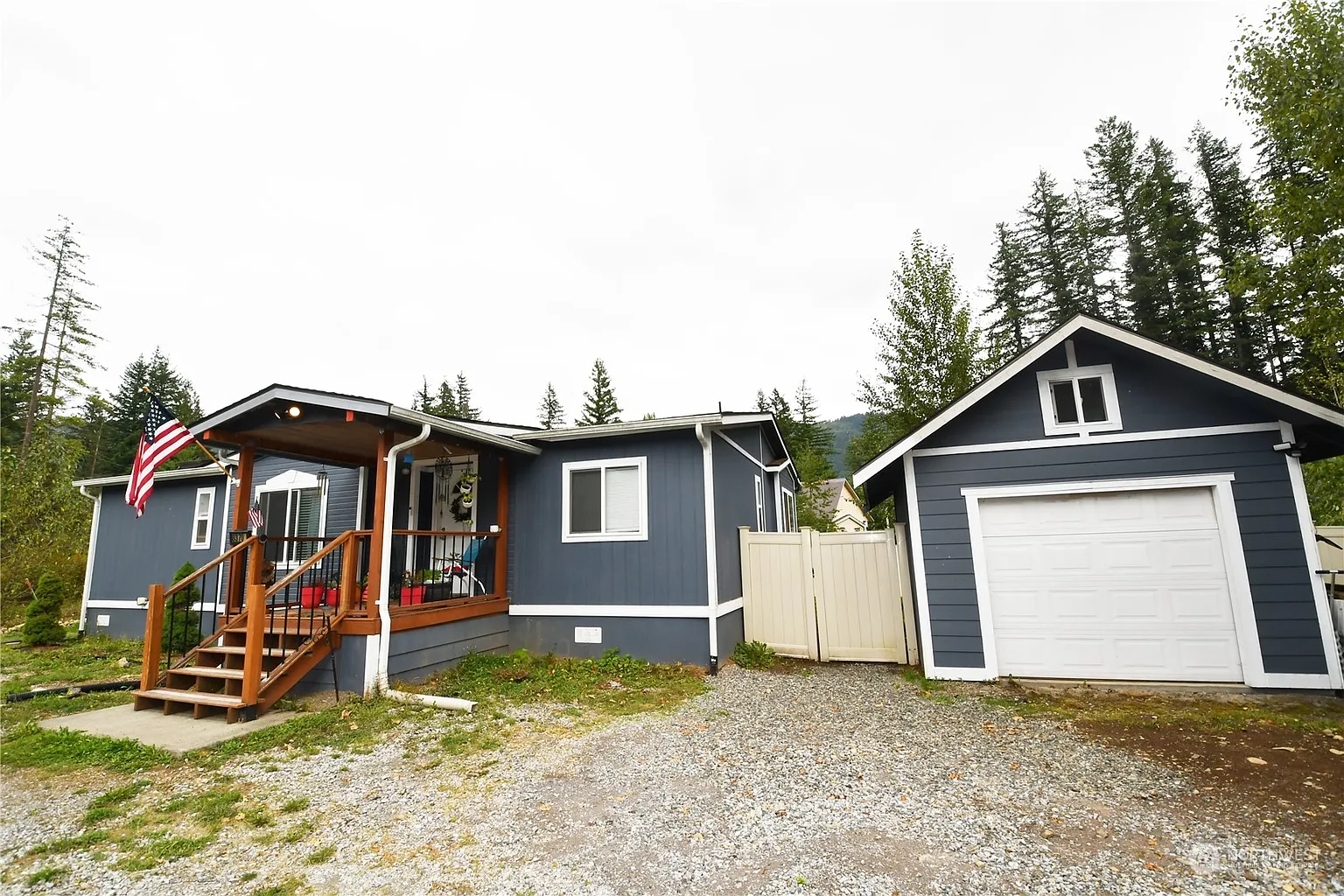 8370 Dolphin Way photo 1