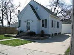 52 E McKinley Ave, Zeeland, MI 49464