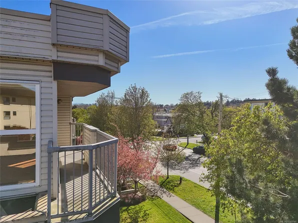 445 Cook St #401, Victoria, BC V8V 3Y2