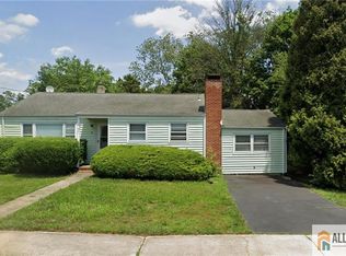 8 Hillside Ave, Jamesburg, NJ 08831
