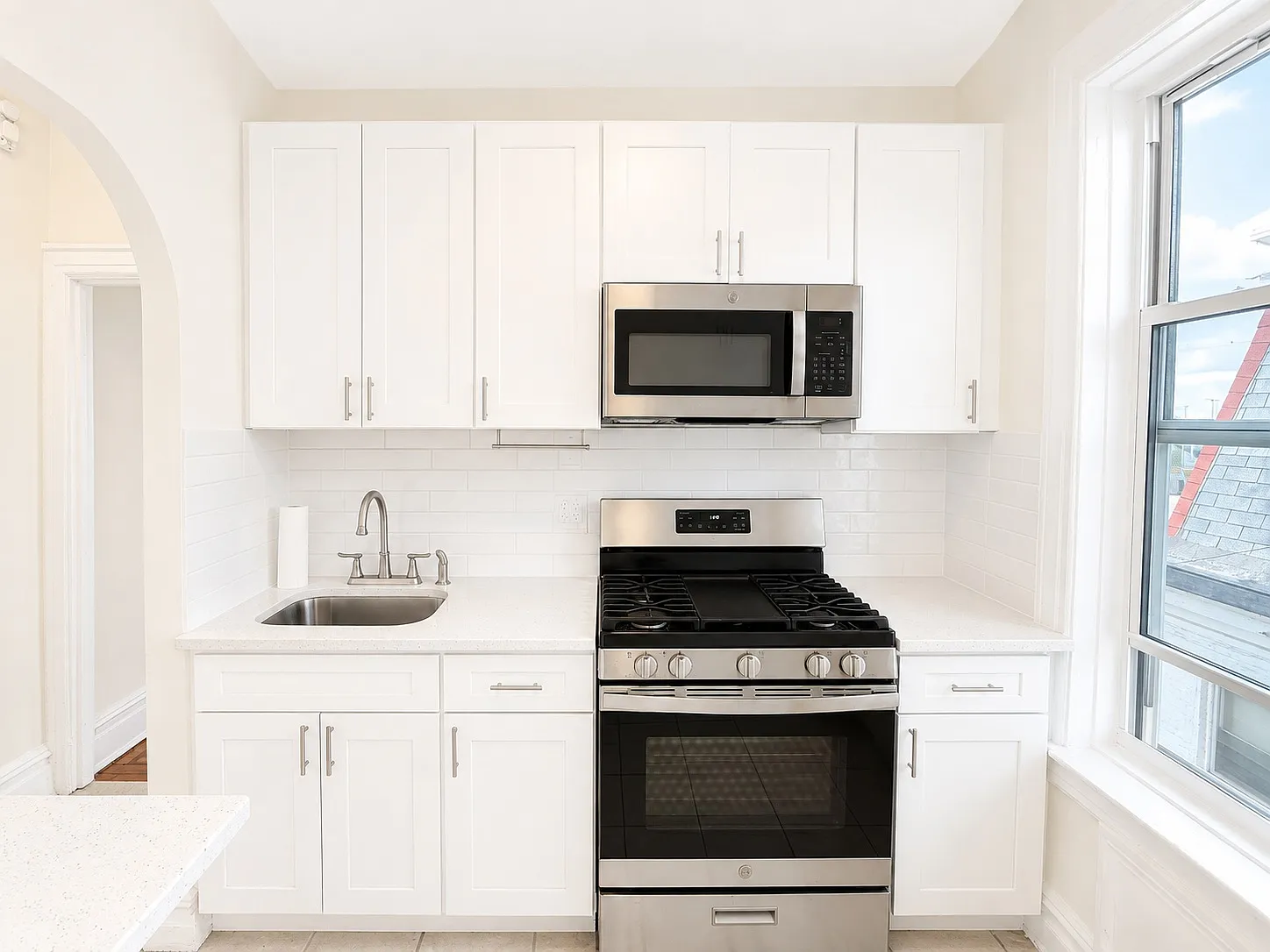 1 bed, 650 sqft, $1,895 — Photo 2