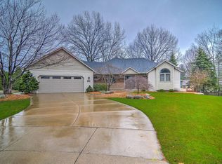 1690 Glenvale Ct SW, Wyoming, MI 49519