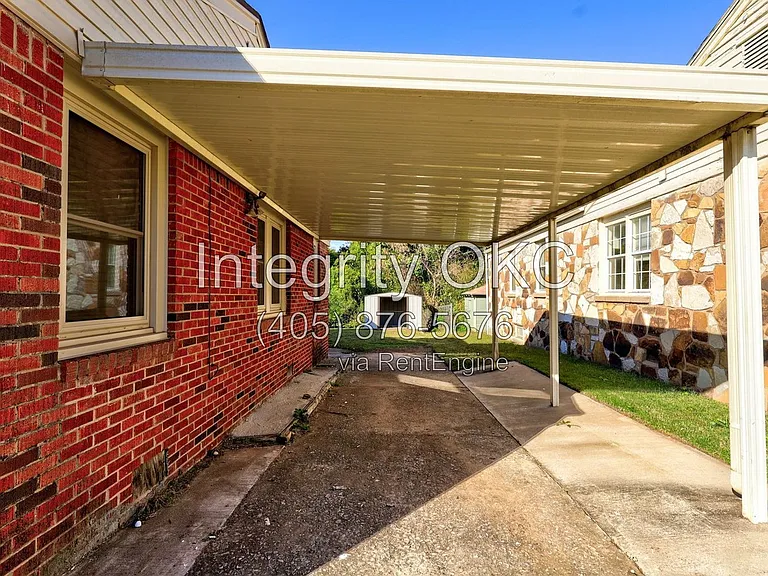 1713 N Page Ave — Photo 36