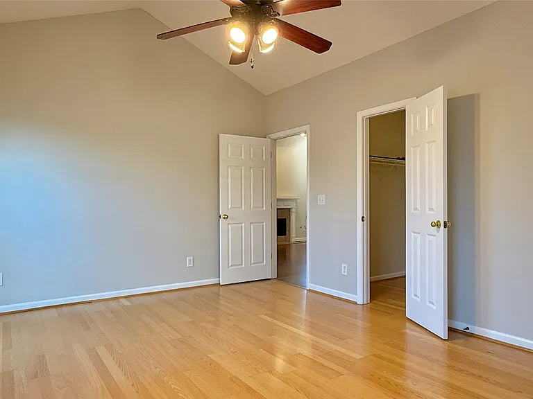 9505 Greythorne Ct — Photo 13