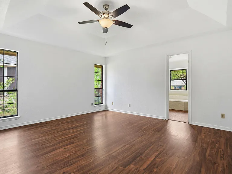 306 Woodstone Dr — Photo 28