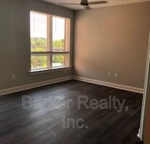 414 S White St #309 — Photo 3