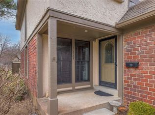 10238 Robinson St, Overland Park, KS 66212