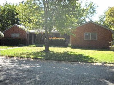 917 W 4th St, Halstead, KS, 67056