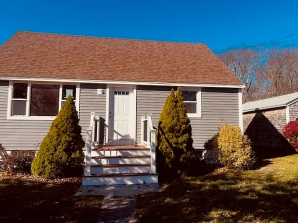 341 Lawton St, Somerset, MA 02725