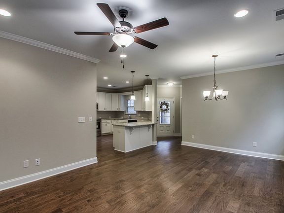 The Raleigh Dining Kitchen
