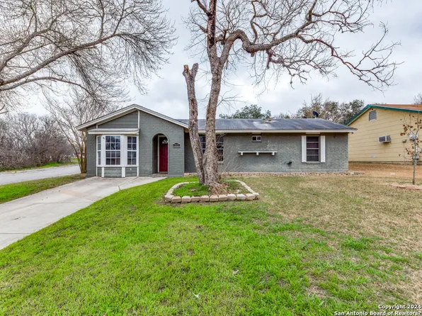 12122 WILDERNESS TRL, Live Oak, TX 78233