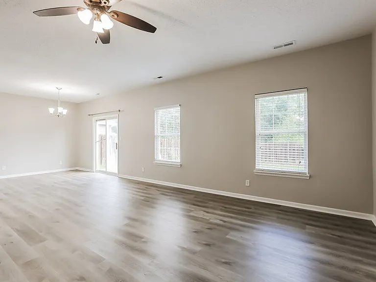 10189 Blue Sky Dr — Photo 4