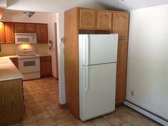 5th image of 303 Park Pl