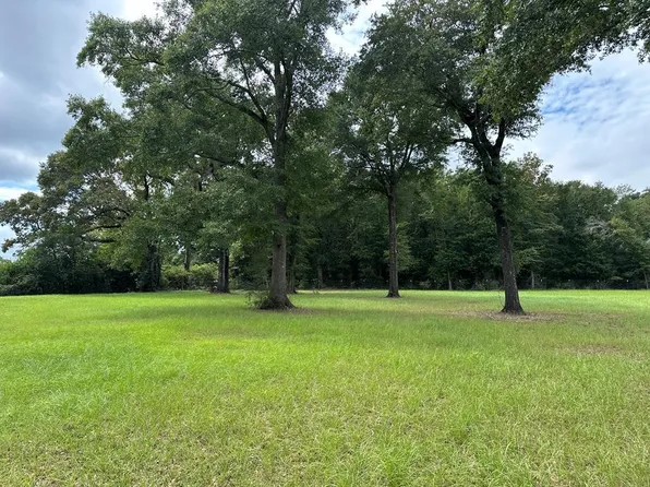 (undisclosed Address), Newton, AL 36352