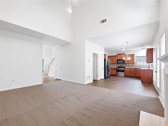 5th image of 3926 Walnut Grove Way
