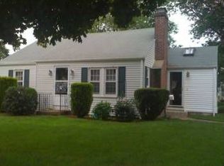 72 Briarcliffe Rd, Cranston, RI 02910