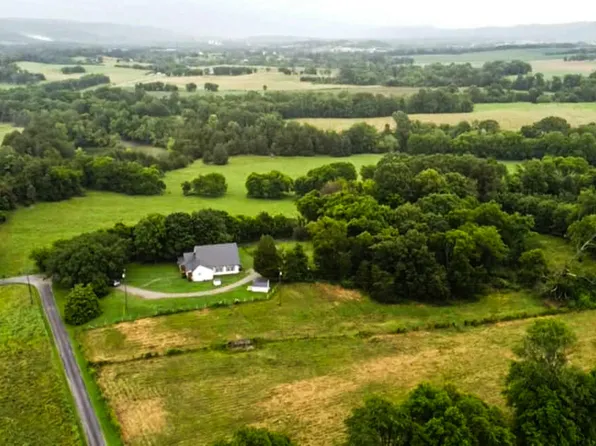 694 Humble Cemetery Rd, Pikeville, TN 37367