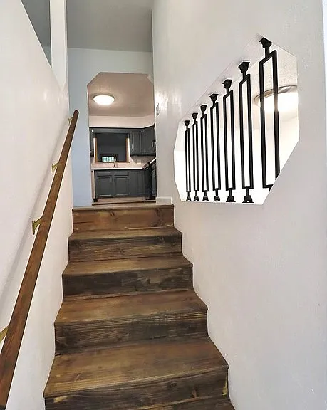 1108 Hess Ave — Photo 11