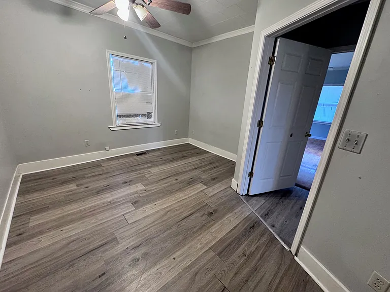 609 Warner Ave — Photo 14